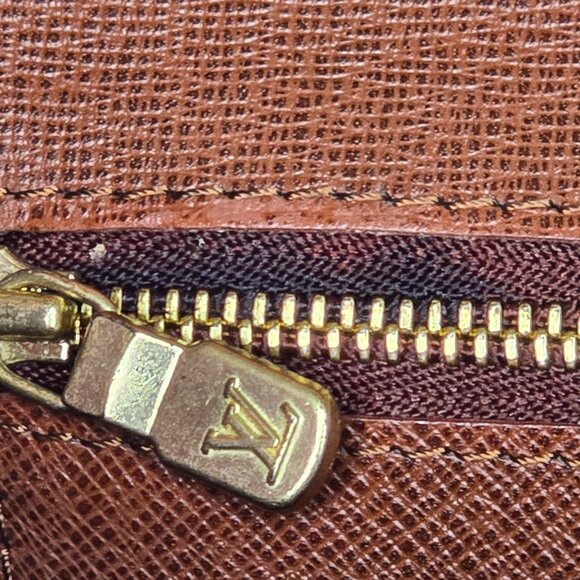 Louis Vuitton Monogram Bordeaux Clutch Bag - Picture 8 of 13